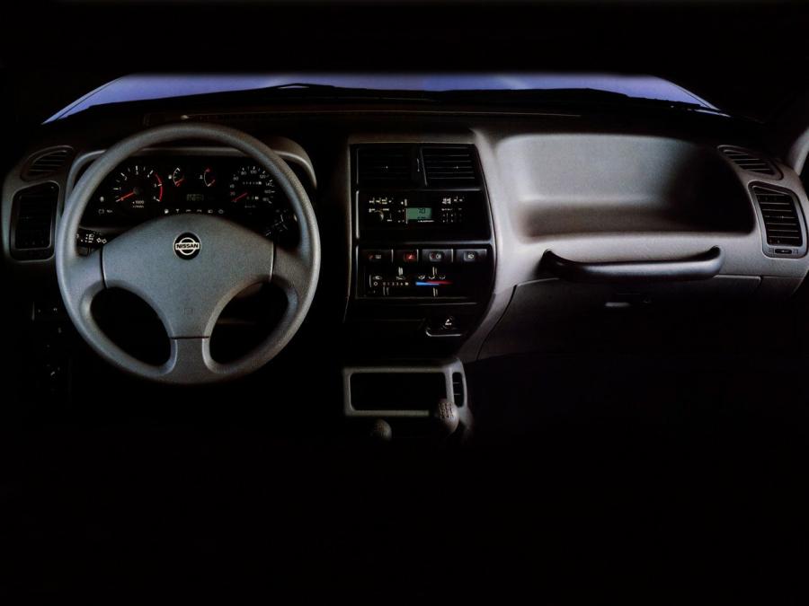  Nissan Terrano II 5-Door 1993 года  (фото 3 из 3)